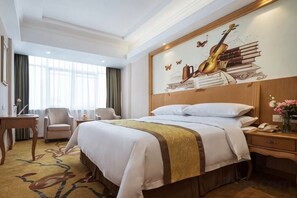 Ảnh chưa phân loại, 4 trong số 18 ảnh, nút
