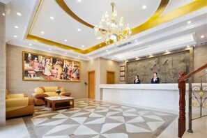 Ảnh chưa phân loại, 2 trong số 18 ảnh, nút