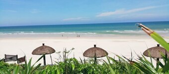 Feitian Inn (Aerospace City)