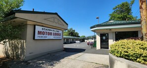 Konaklama yerinin ön cephesi