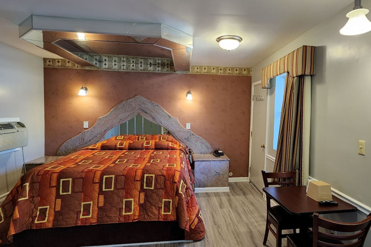 Comfort Single Room | Free WiFi, bed sheets