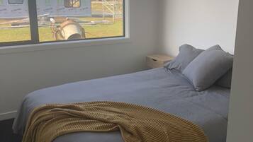 3 slaapkamers, reisbedje, gratis wifi, beddengoed