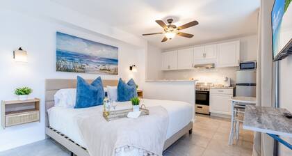 Date me ,Top Location , Close Beach