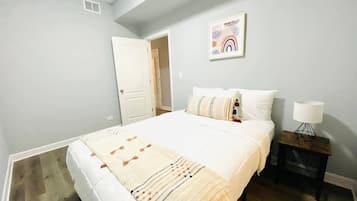 2 bedrooms, desk, iron/ironing board, free WiFi