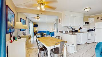 Coffee/tea maker, fridge, microwave, oven