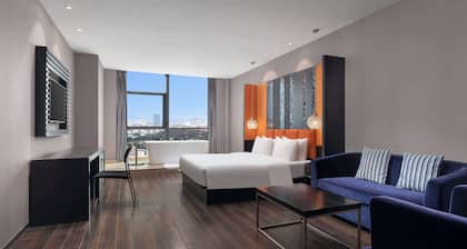 Ramada by Wyndham Zhenjiang Dagang New District
