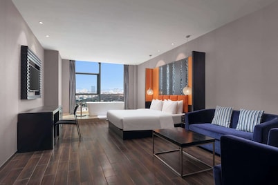 Ramada by Wyndham Zhenjiang Dagang New District
