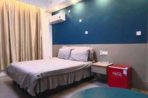 Anyang Red Gate Hotel (Teachers College Branch)