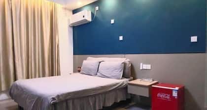 Anyang Red Gate Hotel (Teachers College Branch)