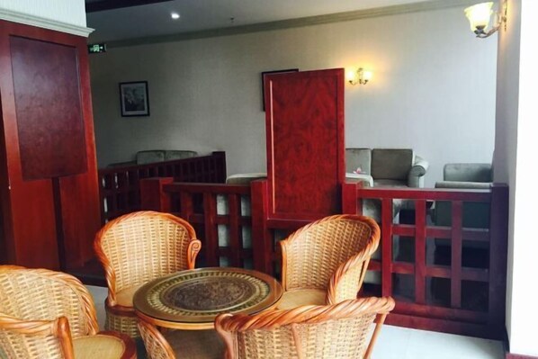 Coffee shop - an Ran Hotel (Zhenkang)