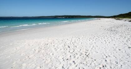 Serenity by the Bay - Whole House in Vincentia, Jervis Bay