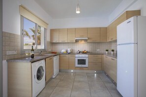 Villa | Eigene Küche | Kochgeschirr/Geschirr/Besteck