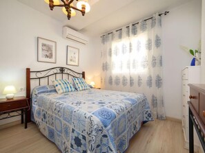 2 Schlafzimmer, Bügeleisen/Bügelbrett, kostenloses Internet
