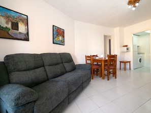 TV - Apolo VII by Interhome (Calpe/Calp)