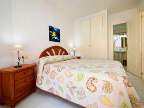 2 Schlafzimmer, Bügeleisen/Bügelbrett, WLAN