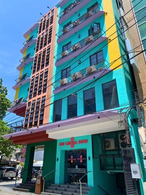 Exterior - One Cristina Suites (Makati)