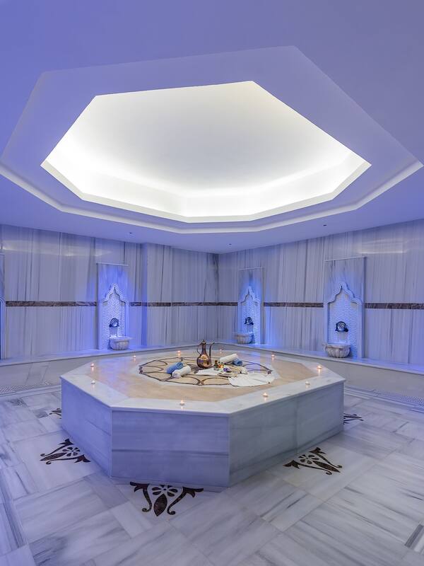 Sauna, Dampfbad, Türkisches Bad/Hamam, Körperbehandlungen, Aromatherapie