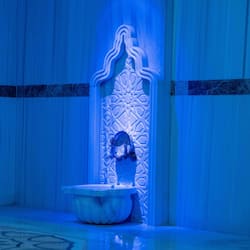 Sauna, Dampfbad, Türkisches Bad/Hamam, Körperbehandlungen, Aromatherapie