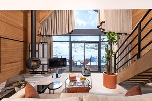 1 habitación, minibar, decoración personalizada y escritorio 
