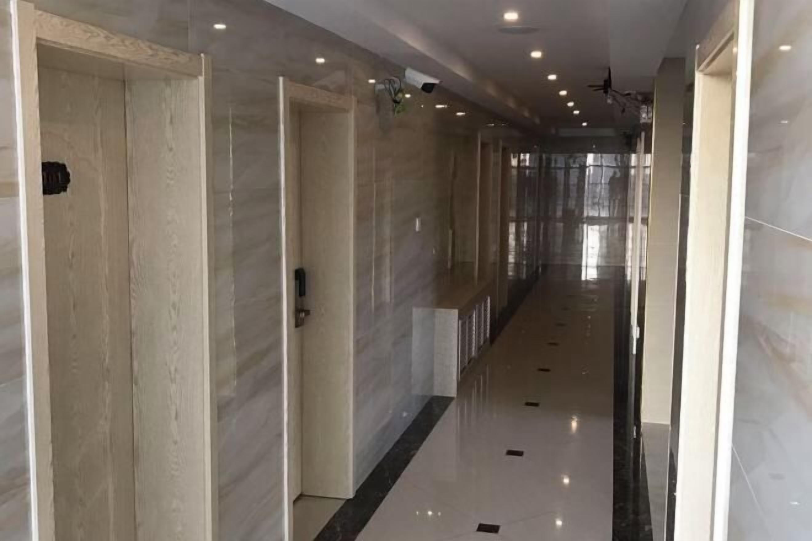 المنشأة من الداخل