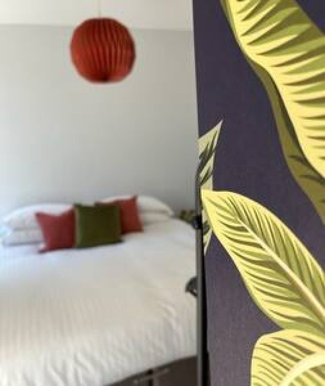 2 bedrooms, desk, iron/ironing board, WiFi