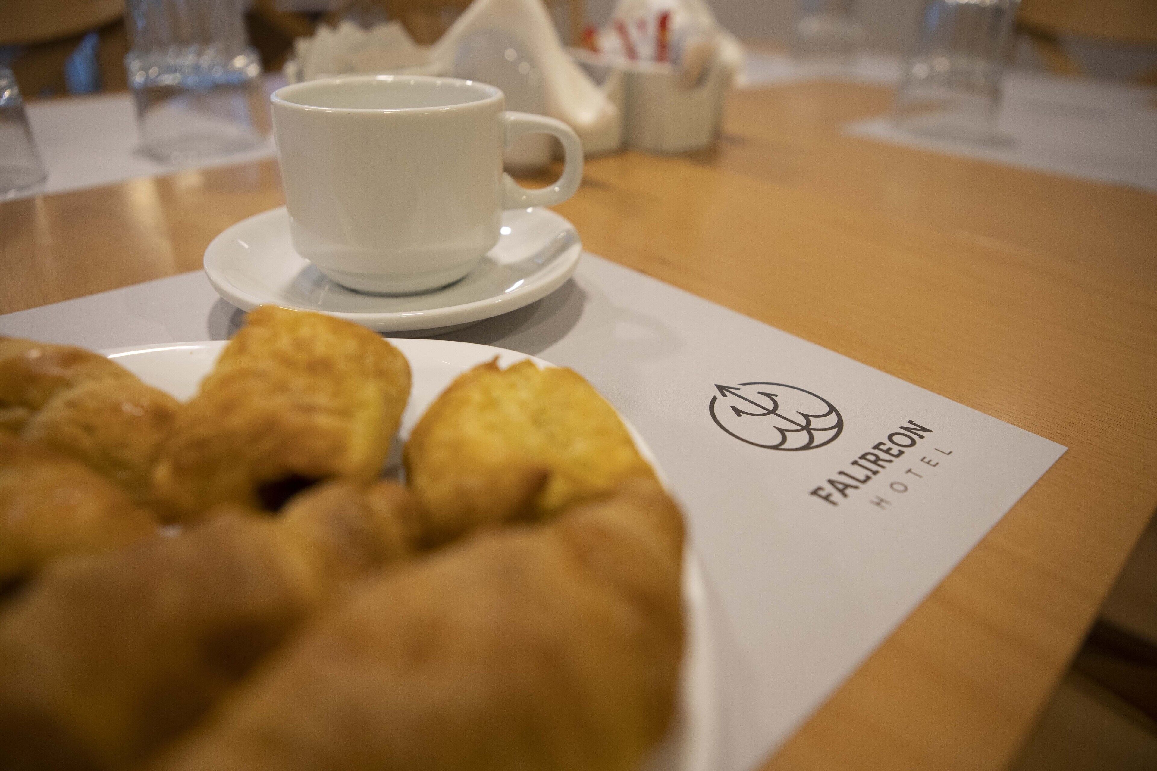 Café da manhã continental grátis todos os dias