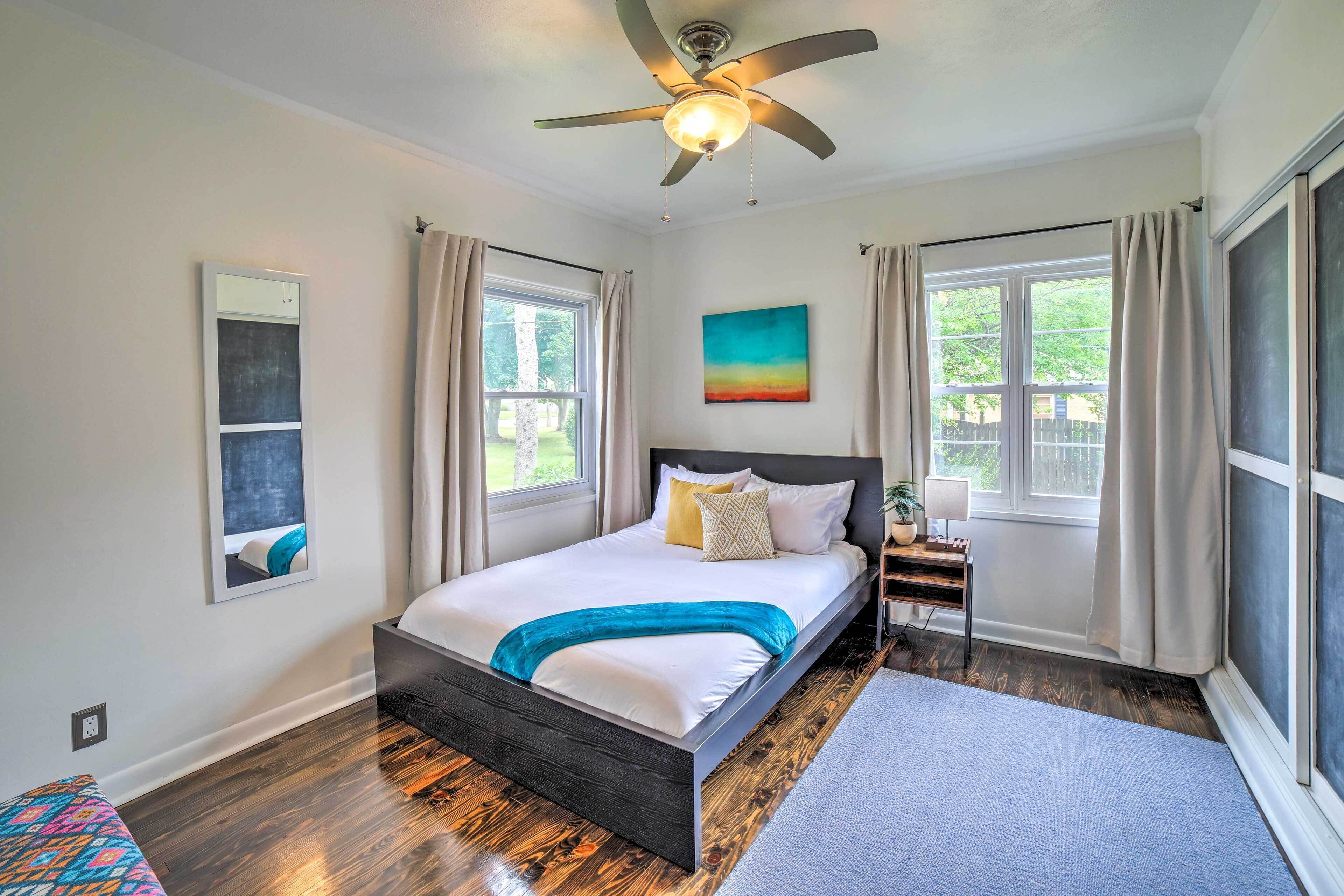 4 bedrooms, travel crib, WiFi, bed sheets