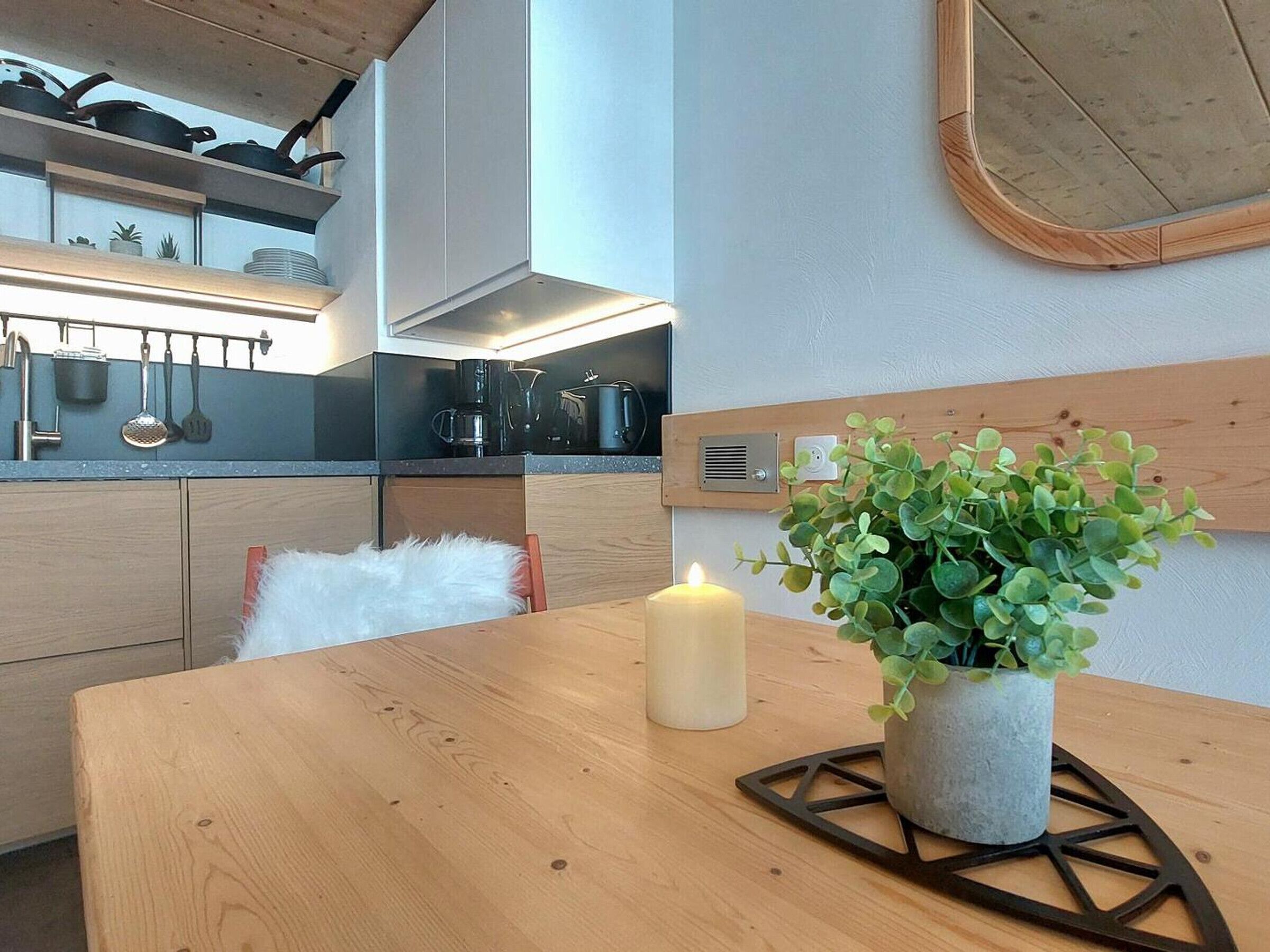 Frigorífico, microondas, horno y lavavajillas