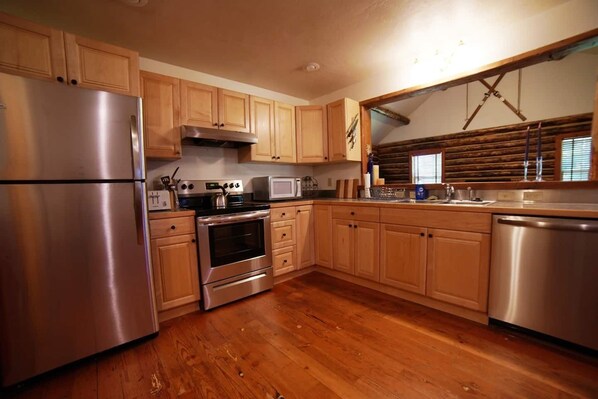 Fridge, microwave, oven, dishwasher