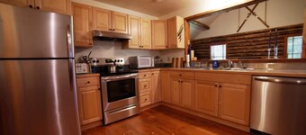 Quaint Historic Log Cabin near Victor, Between Grand Targhee and Jackson