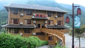Exterior - Nongfu Hostel (Rongshui)