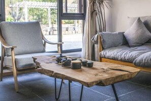 Room - Poetic Cottages (Anze)