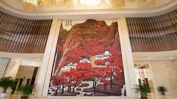 المنشأة من الداخل