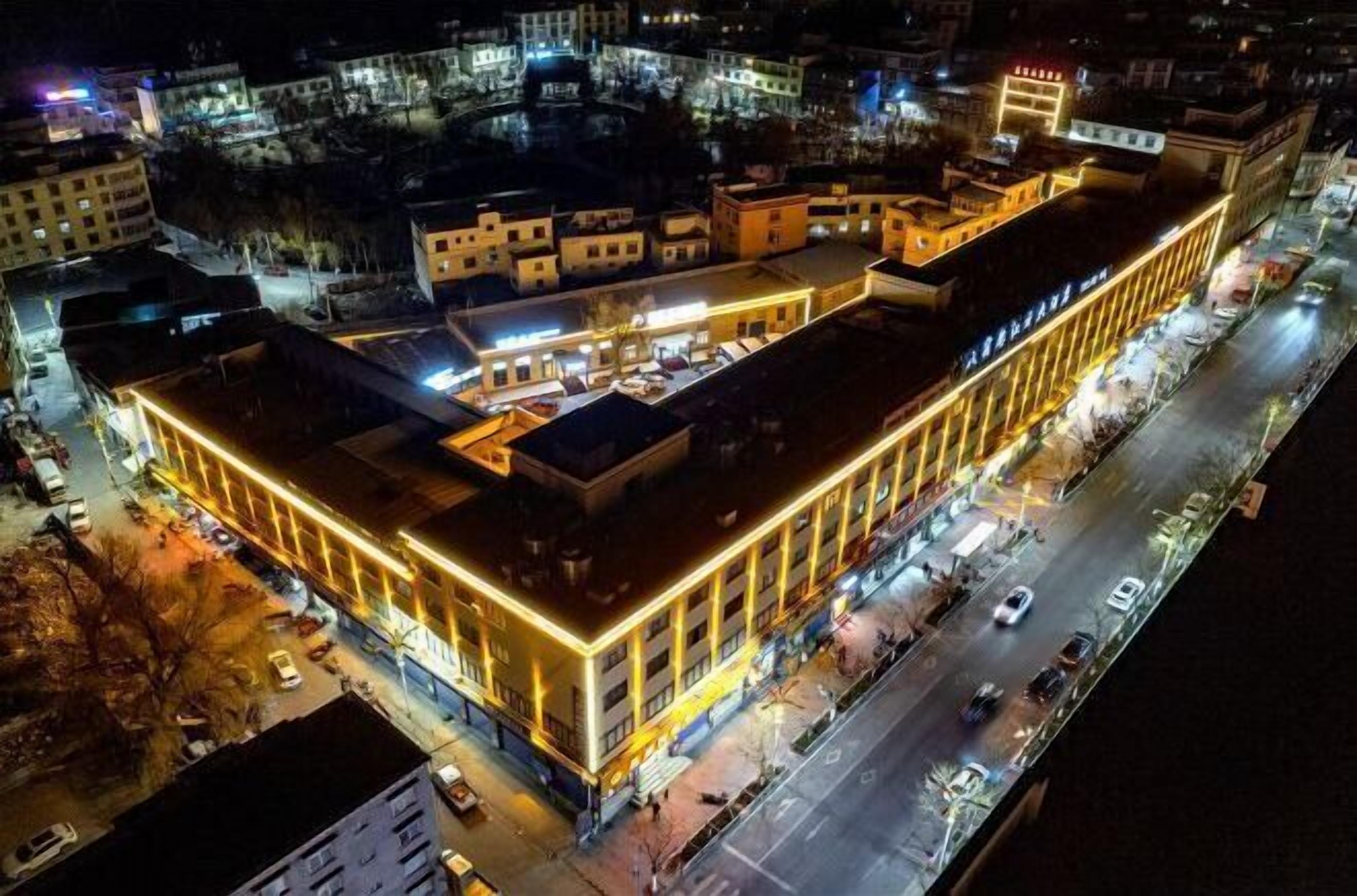 المنشأة من الخارج