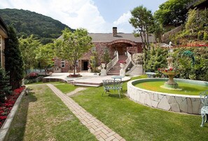 Outdoor dining - Limited to one pair per day. Welcome to your own luxurious retreat. Please spend time with your loved ones and your dog while being healed by the scent of herbs. (佐野市富士町)