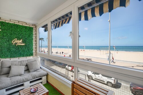 Apartment 'Atardecer Beach' with Sea View, Wi-Fi and Air Conditioning