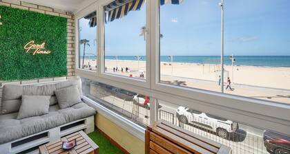 Appartement « Atardecer Beach » avec vue sur mer, Wi-Fi et climatisation