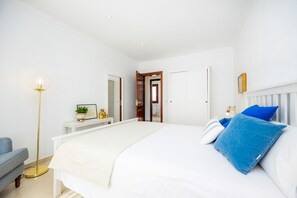 4 chambres, fer et planche à repasser, Wi-Fi gratuit, draps fournis