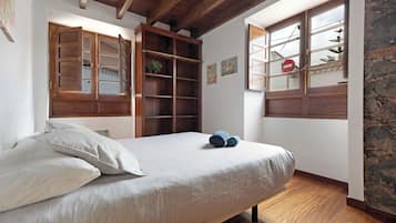 3 dormitorios, tabla de planchar con plancha, wifi gratis y ropa de cama