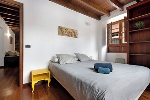 3 dormitorios, tabla de planchar con plancha, wifi gratis y ropa de cama