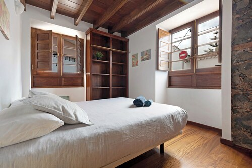 Vacation Home "Gauguin" with Terrace & Wi-Fi