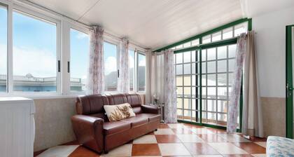 Vacation Home Ático Andrea close to the Beach with Terrace & Wi-Fi