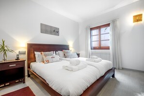 3 habitaciones, tabla de planchar con plancha y wifi gratis 