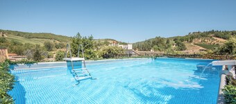 Casa Vacanze Chianti Summer' con piscina, giardino e Wi-Fi