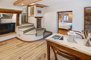 Interior - Holiday Apartment 'Sweet Somma Mountain Lodge 1' with Mountain View & Garden (Sommarovina)