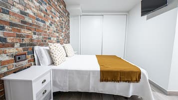 2 slaapkamers, een strijkplank/strijkijzer, gratis wifi, beddengoed