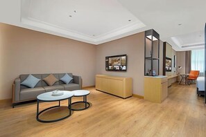 Room - Vienna International Hotel · Yonghe Branch, Wuli Industrial Zone, Quanzhou South Railway Station (Jinjiang)