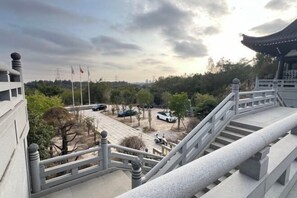 View from property - Vienna International Hotel · Yonghe Branch, Wuli Industrial Zone, Quanzhou South Railway Station (Jinjiang)