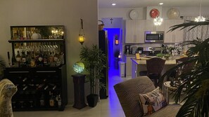 住宿內酒吧