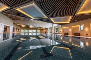 Indoor pool - Golf Hotel Wuhan Yishan (Wuhan)